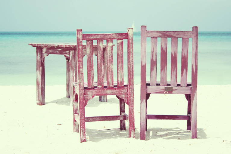 Plage d'Aruba avec transats